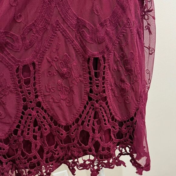 Lane Bryant Plus Size Embroidered  Lace Sleeveless Top Size 18 - Picture 2 of 5